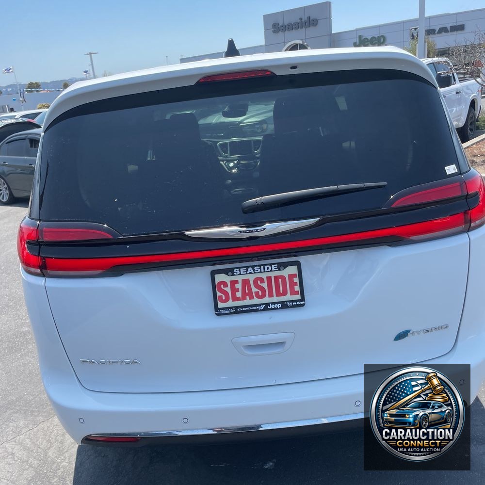 2023 Chrysler Pacifica Hybrid Touring L