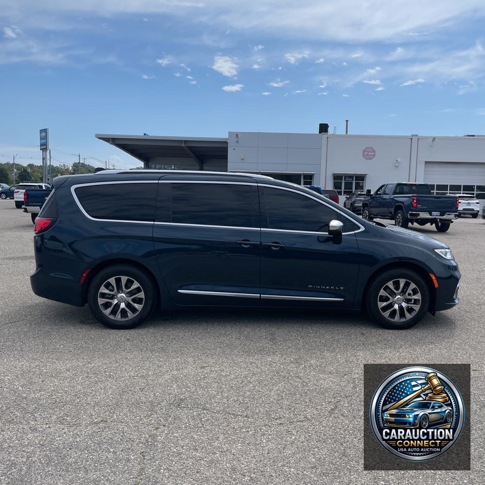 2025 Chrysler Pacifica Pinnacle PHEV
