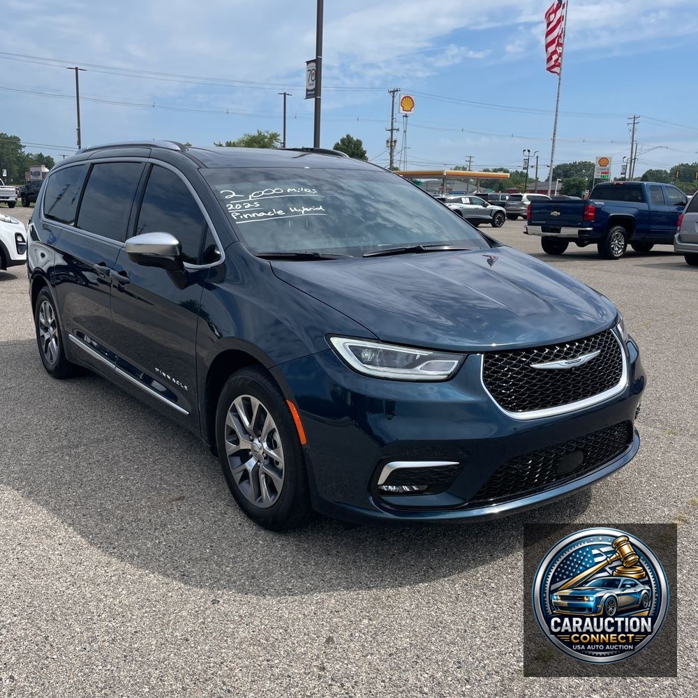 2025 Chrysler Pacifica Pinnacle PHEV