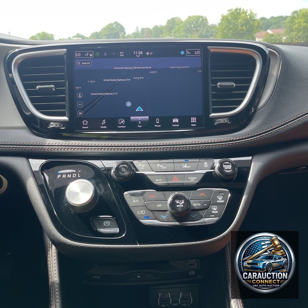 2025 Chrysler Pacifica Pinnacle PHEV