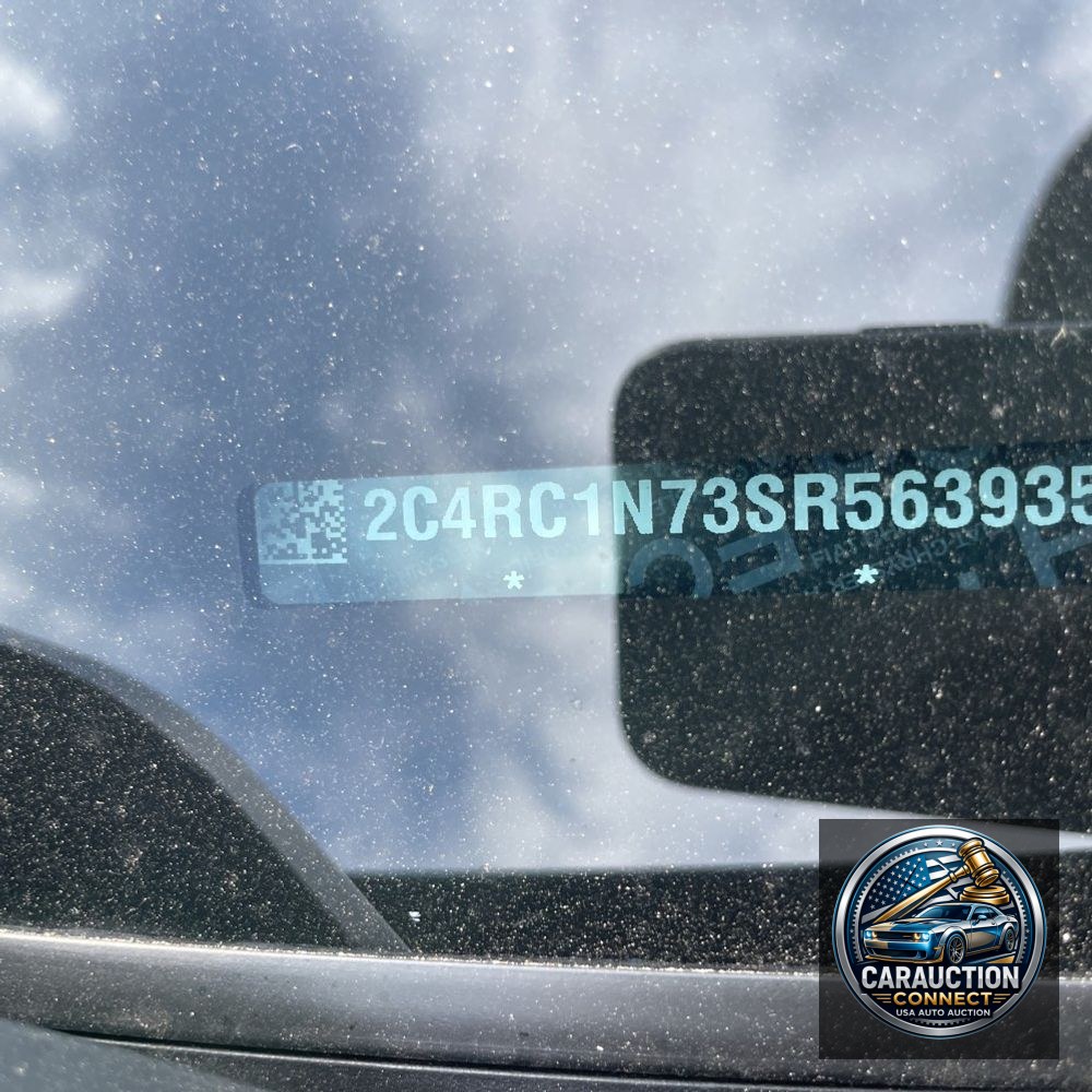 2025 Chrysler Pacifica Pinnacle PHEV