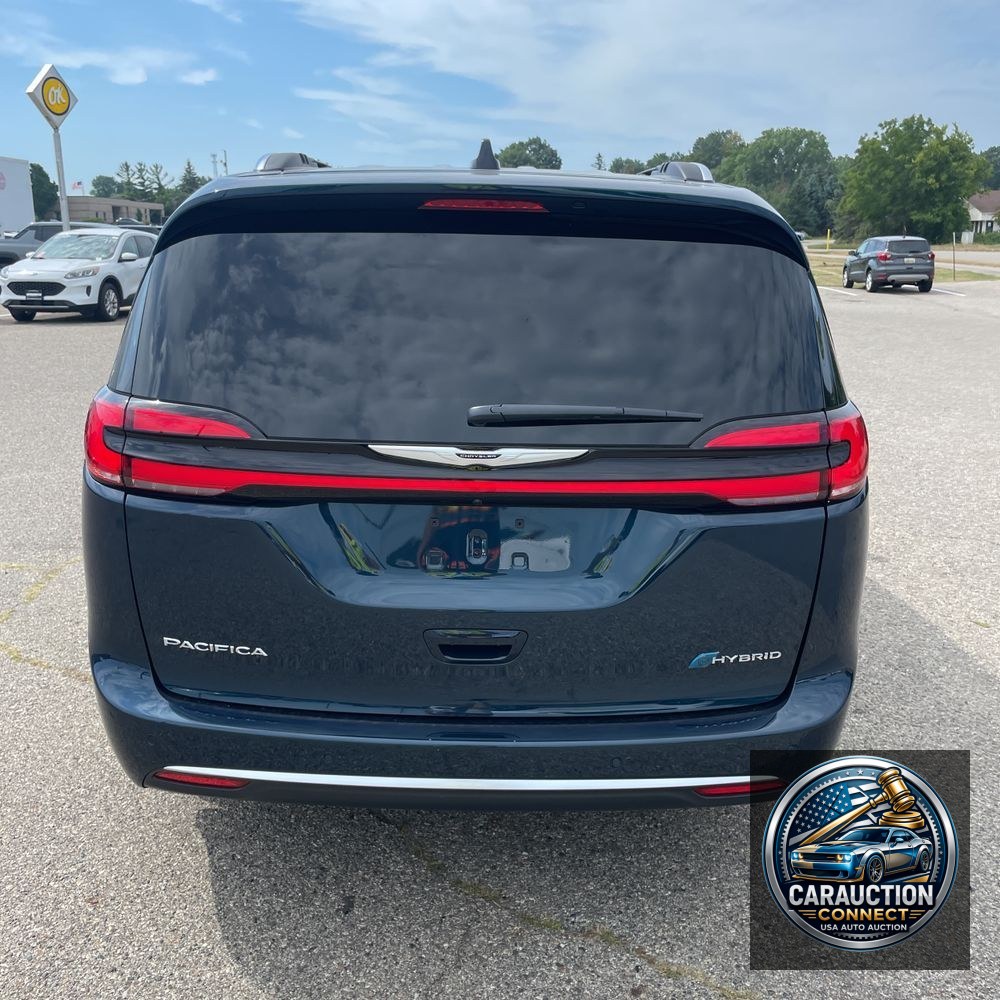 2025 Chrysler Pacifica Pinnacle PHEV