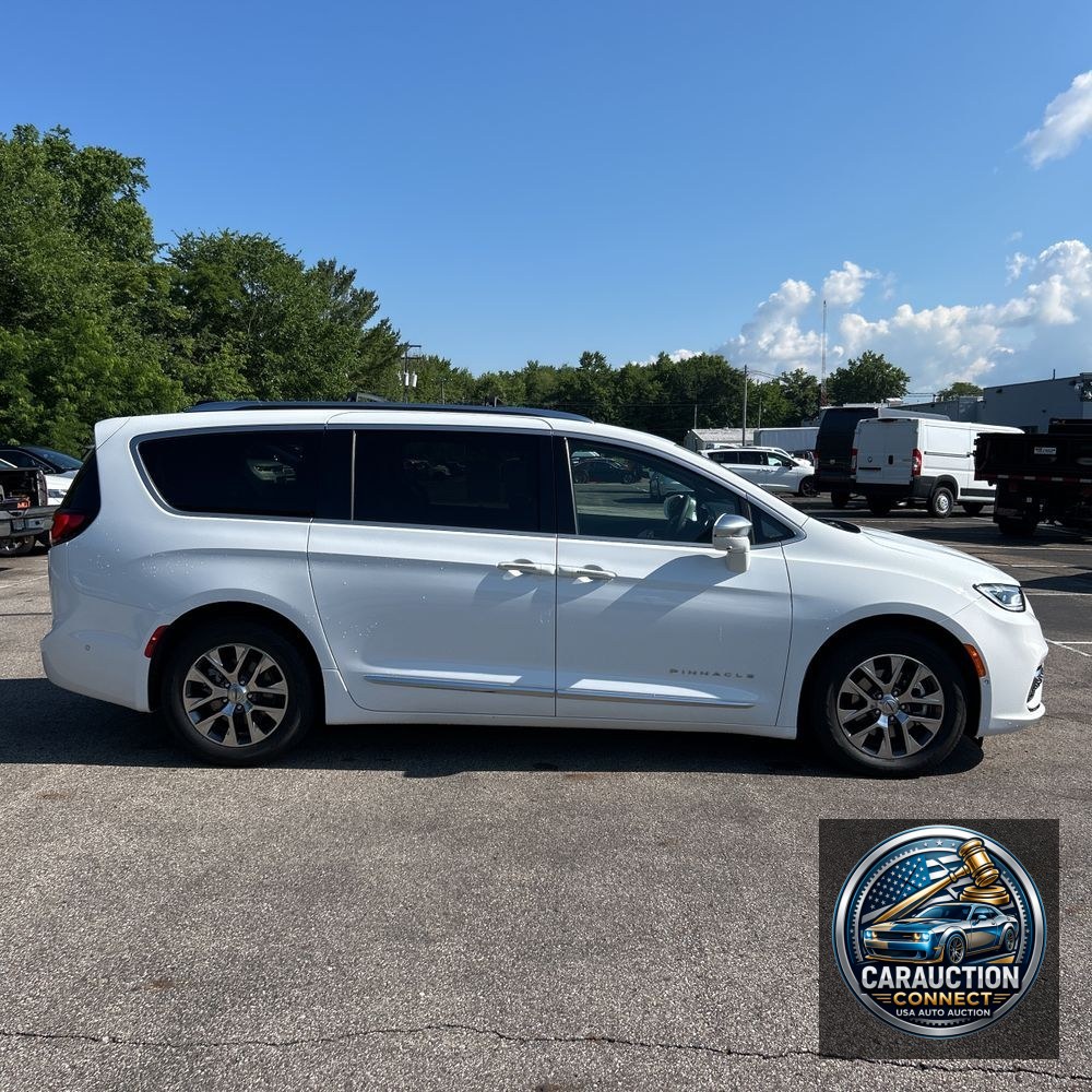 2024 Chrysler Pacifica Pinnacle PHEV