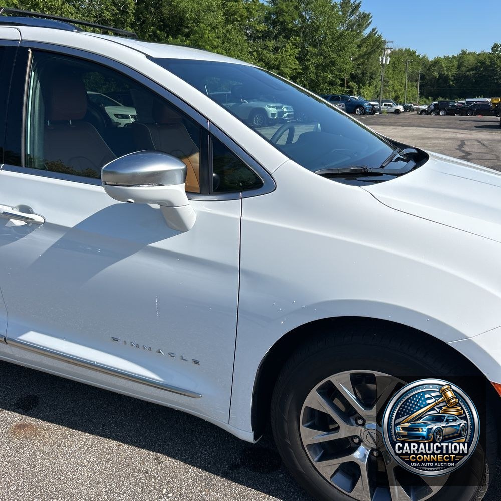 2024 Chrysler Pacifica Pinnacle PHEV