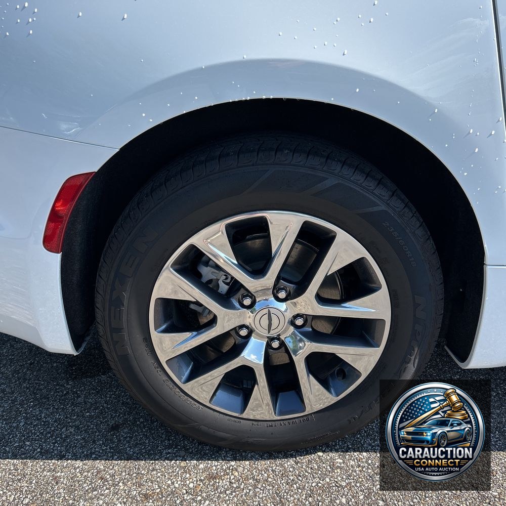 2024 Chrysler Pacifica Pinnacle PHEV
