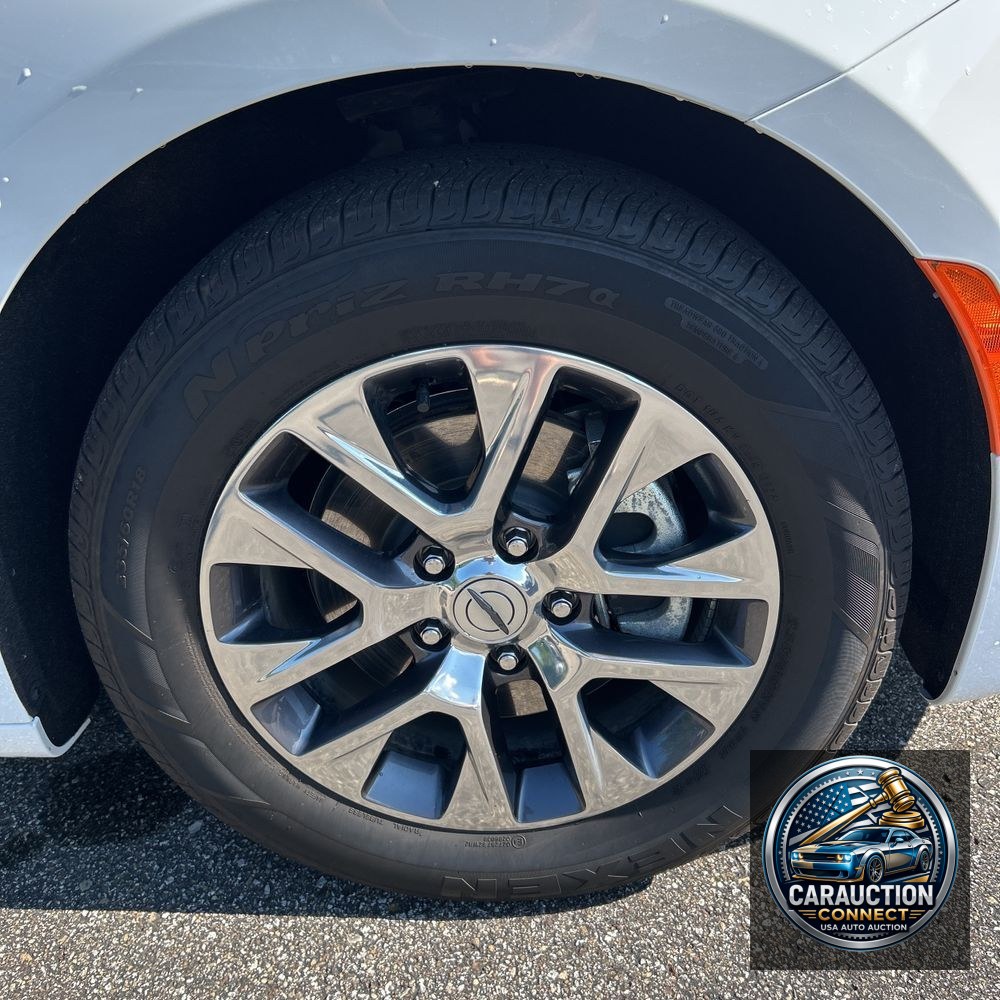 2024 Chrysler Pacifica Pinnacle PHEV