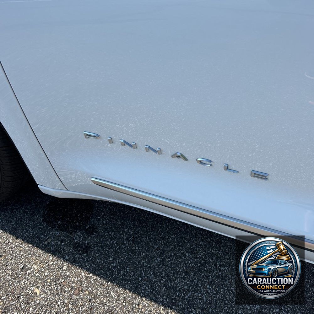 2024 Chrysler Pacifica Pinnacle PHEV