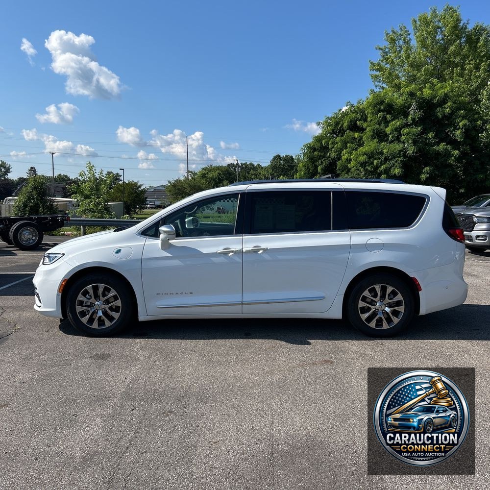 2024 Chrysler Pacifica Pinnacle PHEV