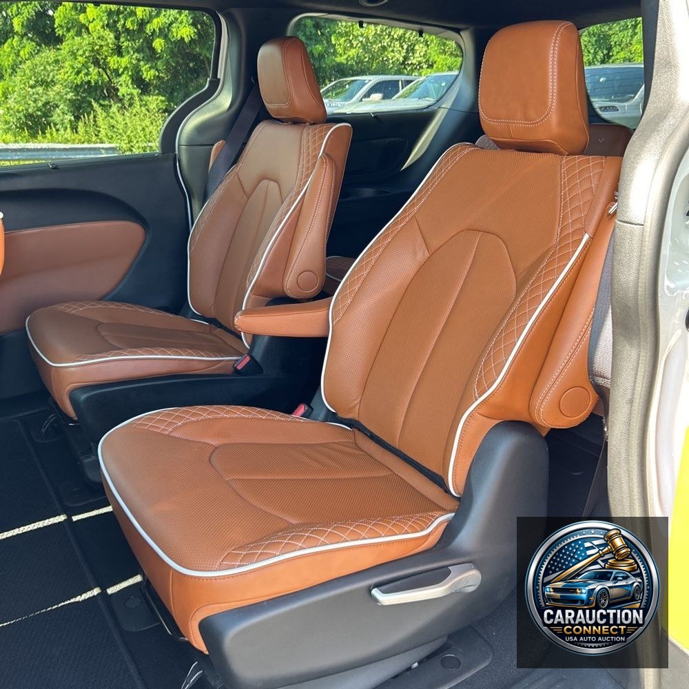 2024 Chrysler Pacifica Pinnacle PHEV