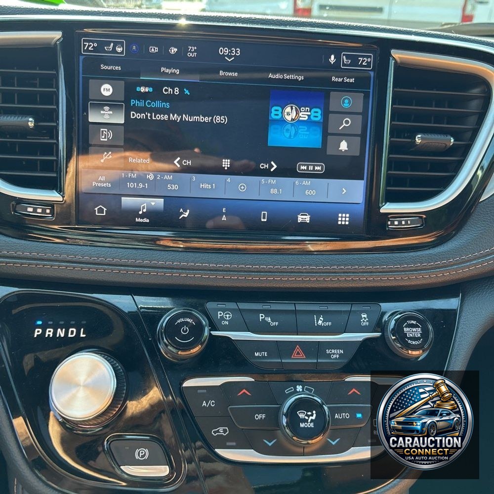 2024 Chrysler Pacifica Pinnacle PHEV