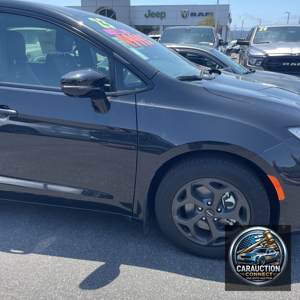 2023 Chrysler Pacifica Hybrid Limited