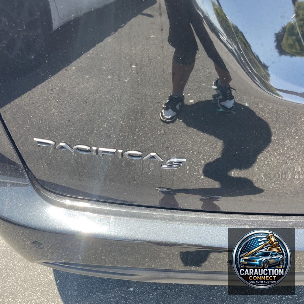 2023 Chrysler Pacifica Hybrid Limited