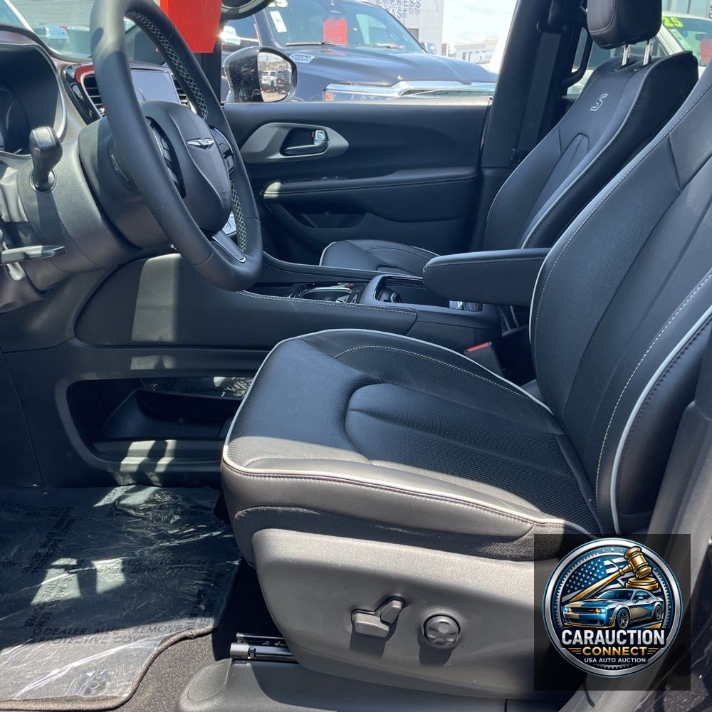 2023 Chrysler Pacifica Hybrid Limited