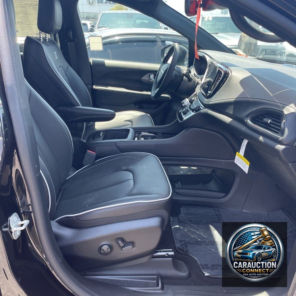 2023 Chrysler Pacifica Hybrid Limited
