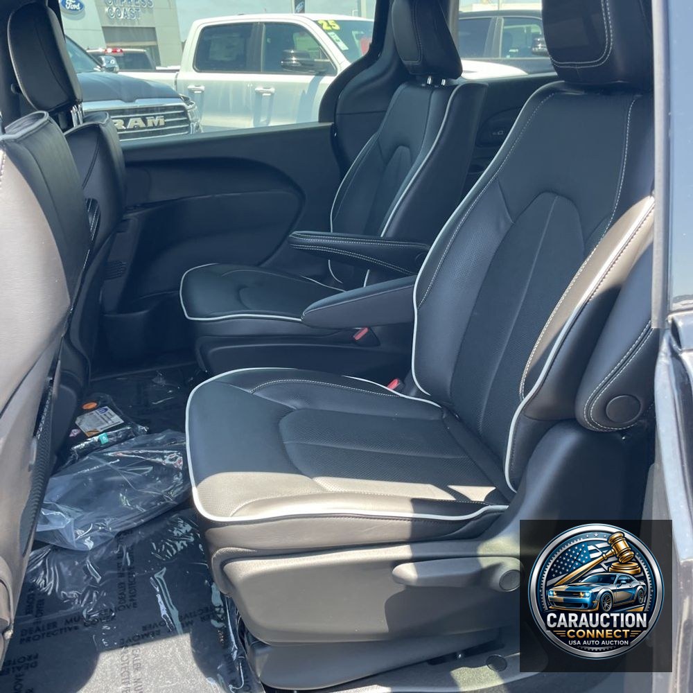 2023 Chrysler Pacifica Hybrid Limited