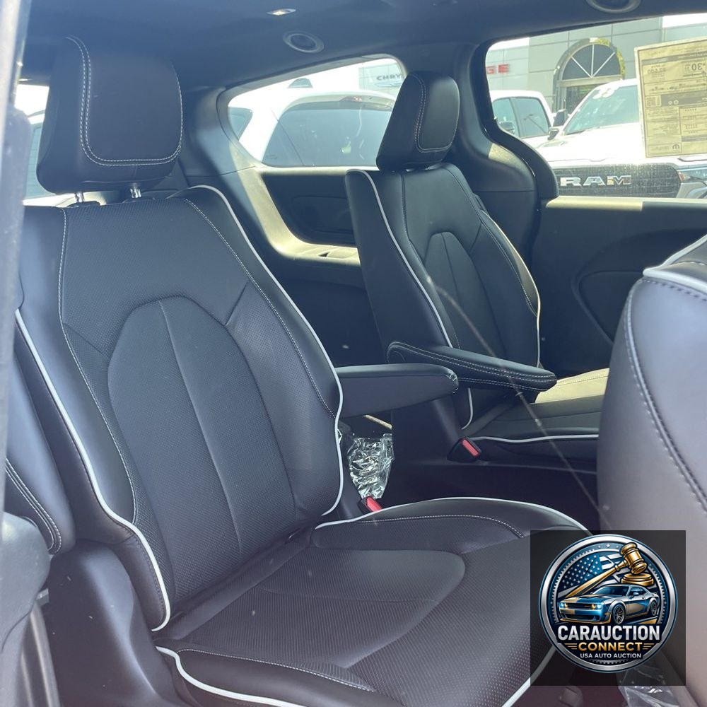 2023 Chrysler Pacifica Hybrid Limited