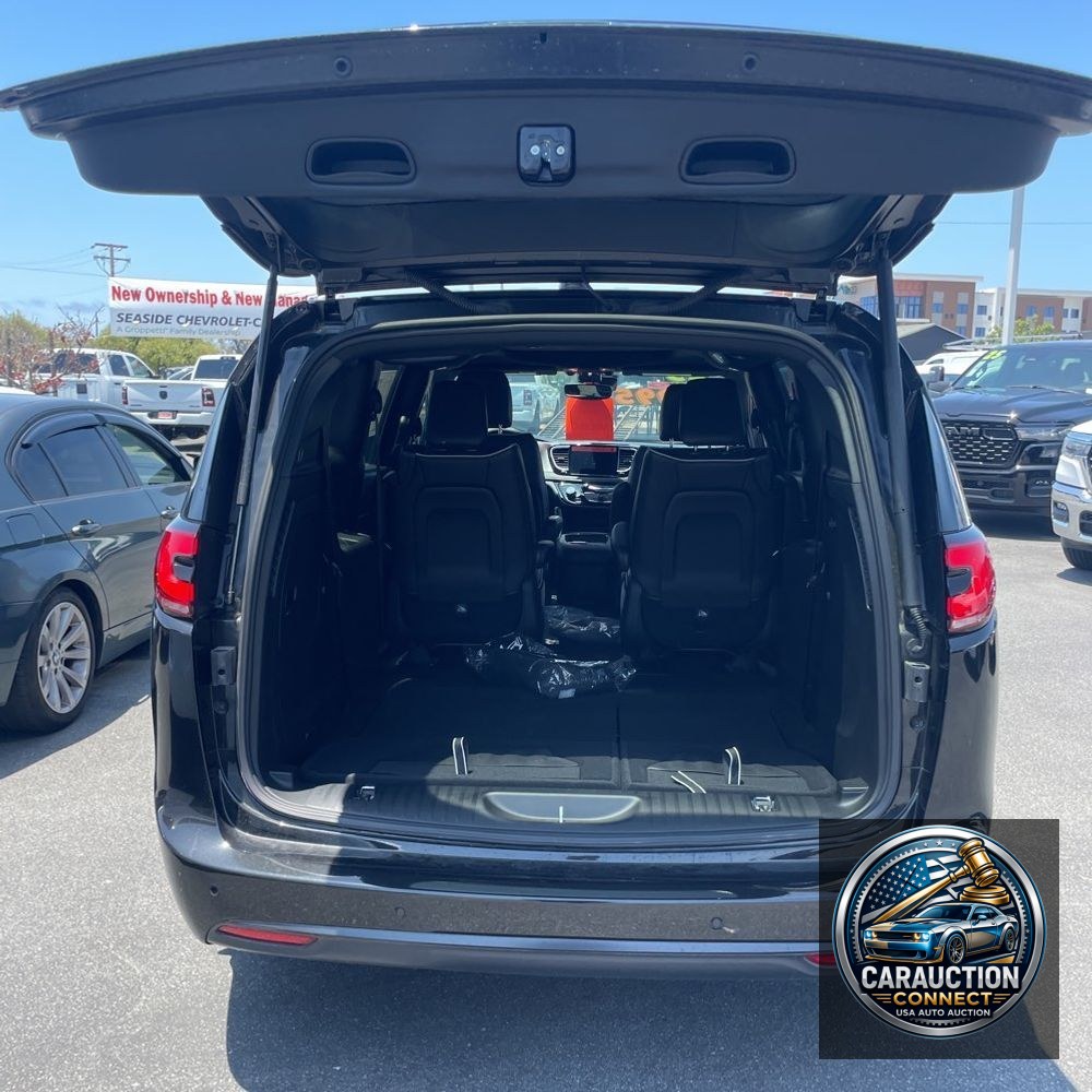 2023 Chrysler Pacifica Hybrid Limited