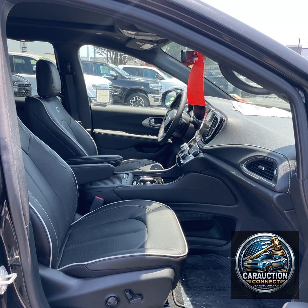 2023 Chrysler Pacifica Hybrid Limited