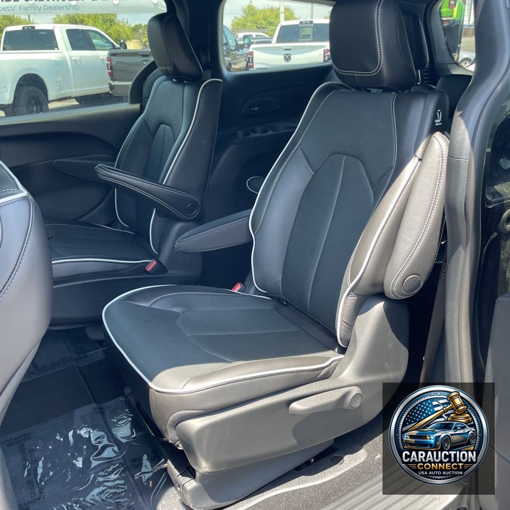 2023 Chrysler Pacifica Hybrid Limited