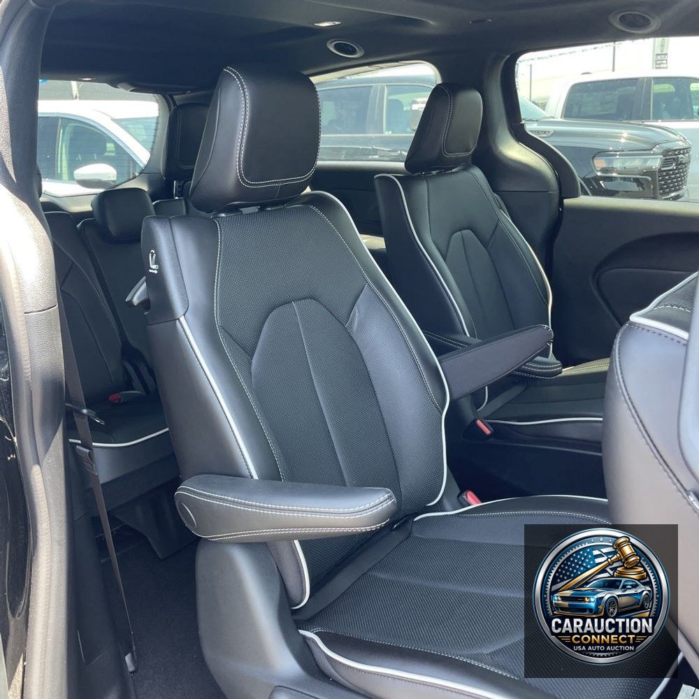 2023 Chrysler Pacifica Hybrid Limited