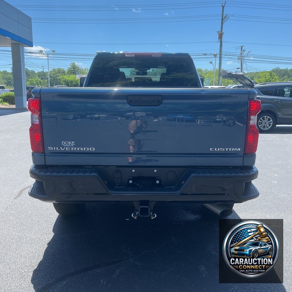 2024 Chevrolet Silverado 2500HD Custom