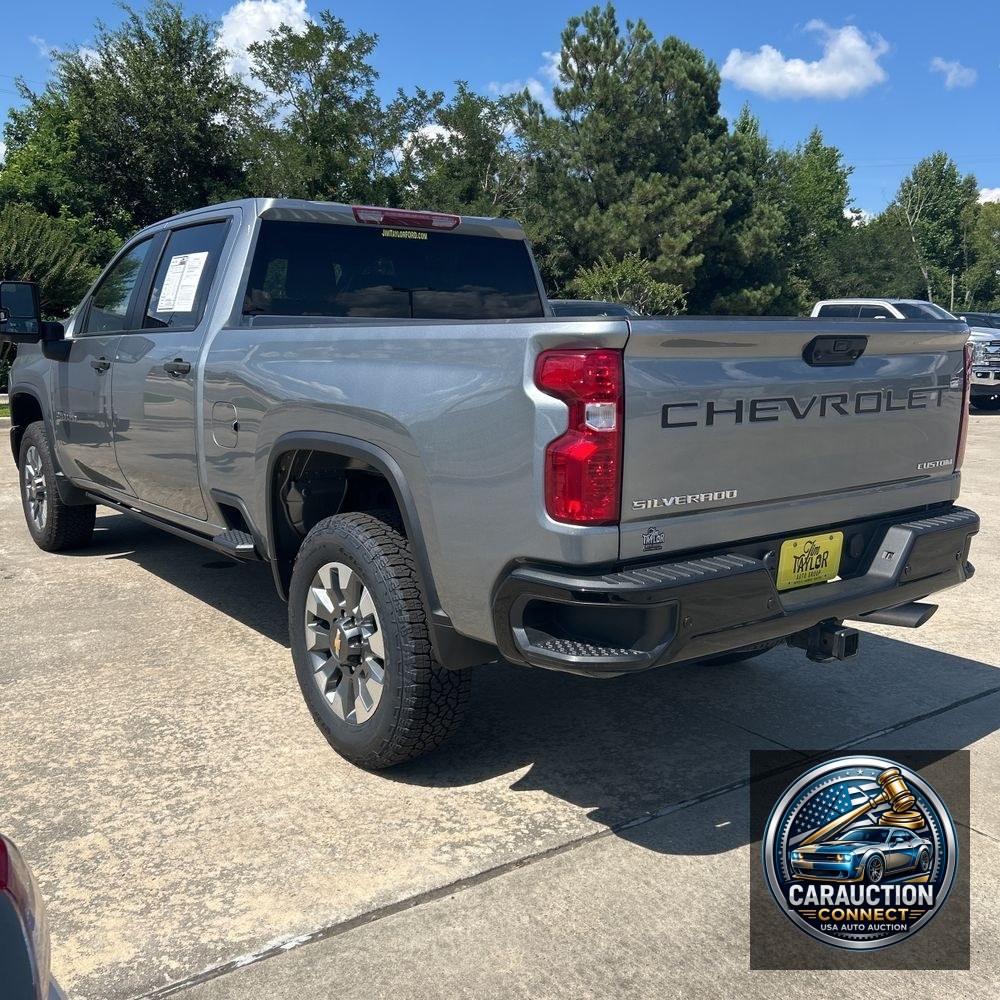 2024 Chevrolet Silverado 2500HD Custom