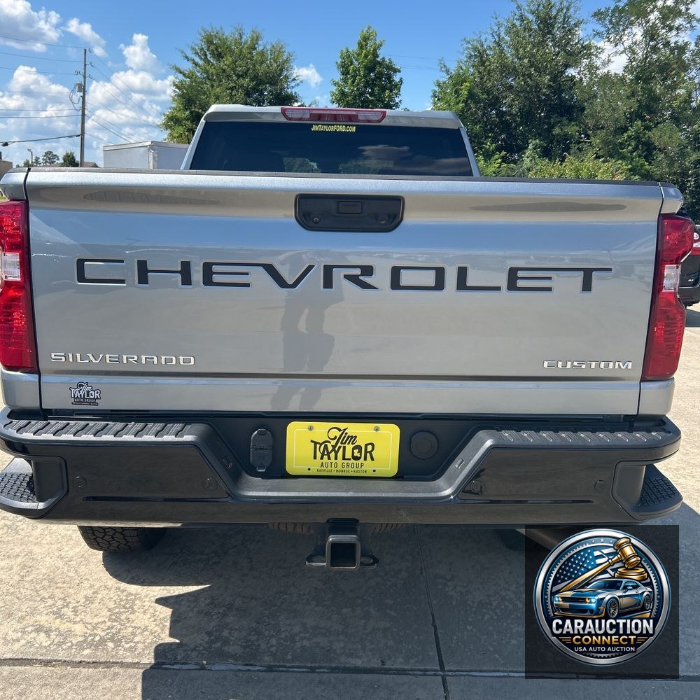 2024 Chevrolet Silverado 2500HD Custom
