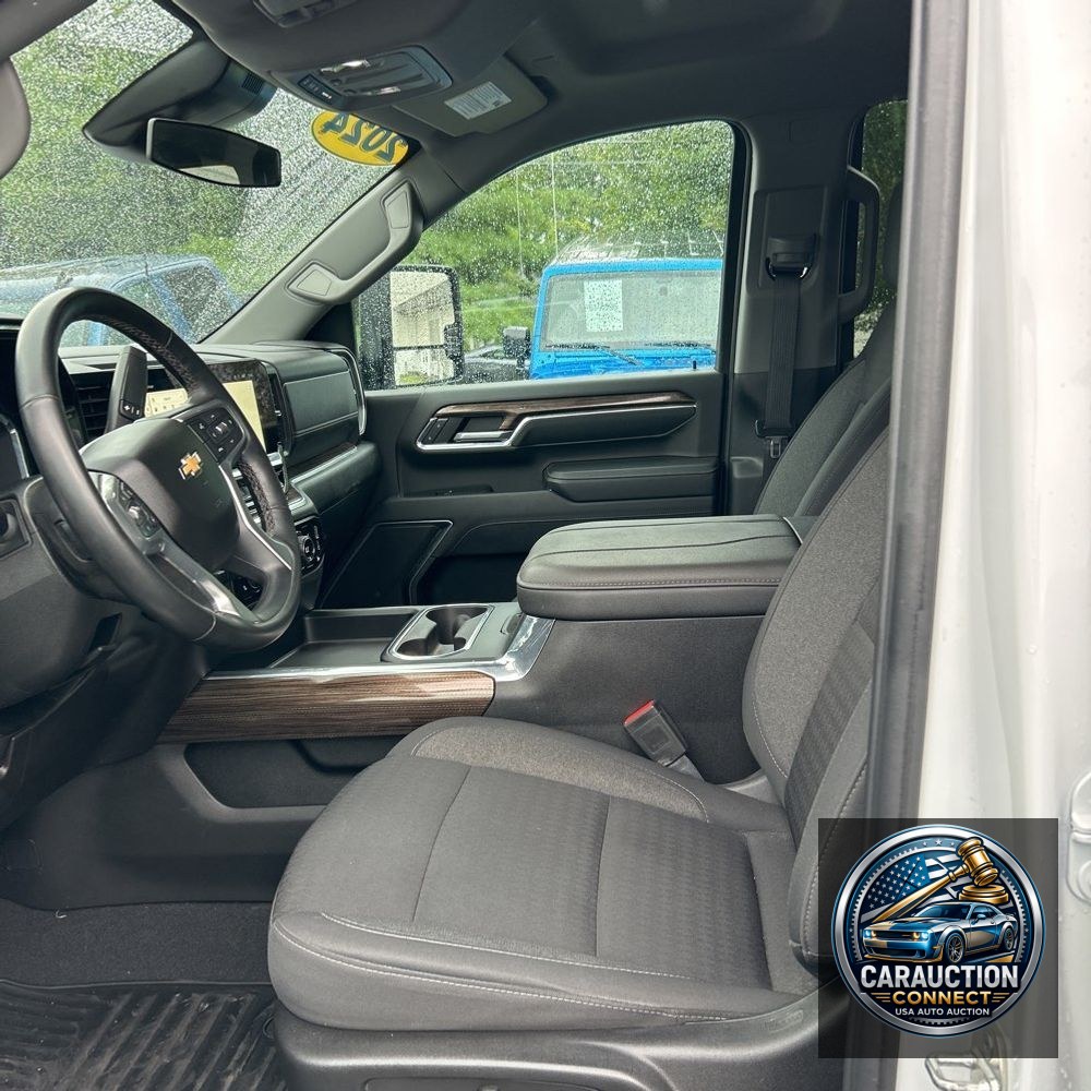 2024 Chevrolet Silverado 3500HD LT