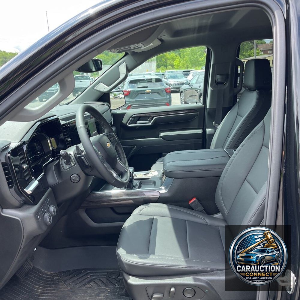 2025 Chevrolet Silverado 1500 LTZ