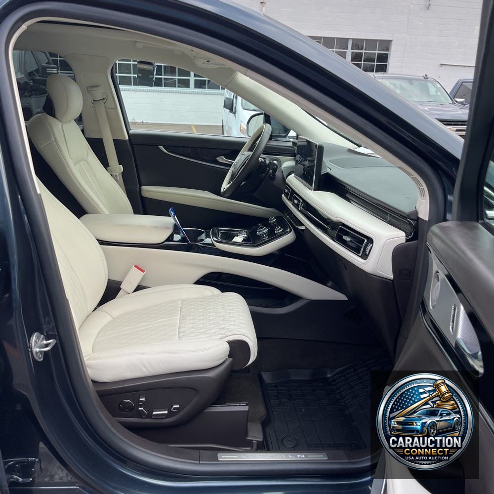 2023 Lincoln Nautilus Black Label