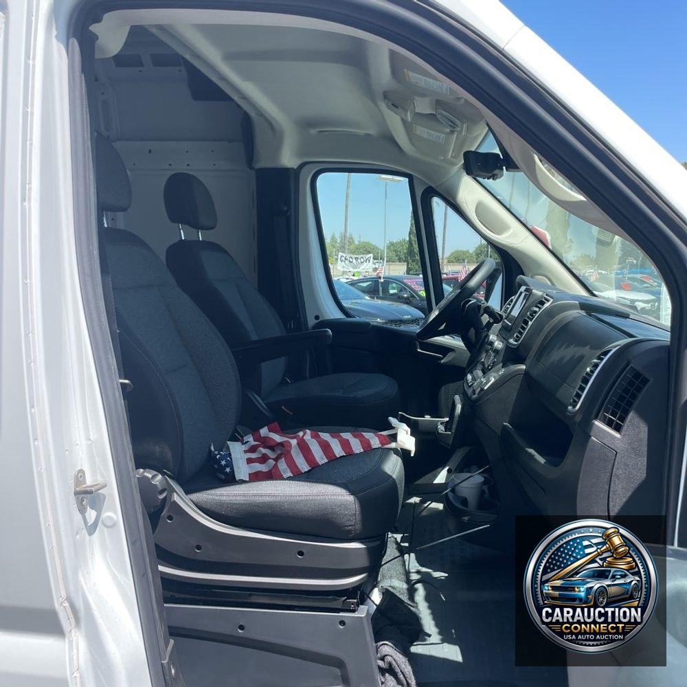 2025 Ram 2500 ProMaster Vans SLT HR