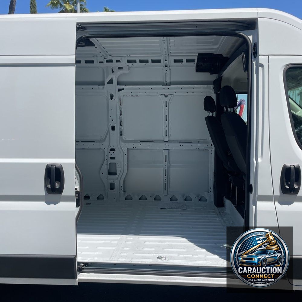 2025 Ram 2500 ProMaster Vans SLT HR