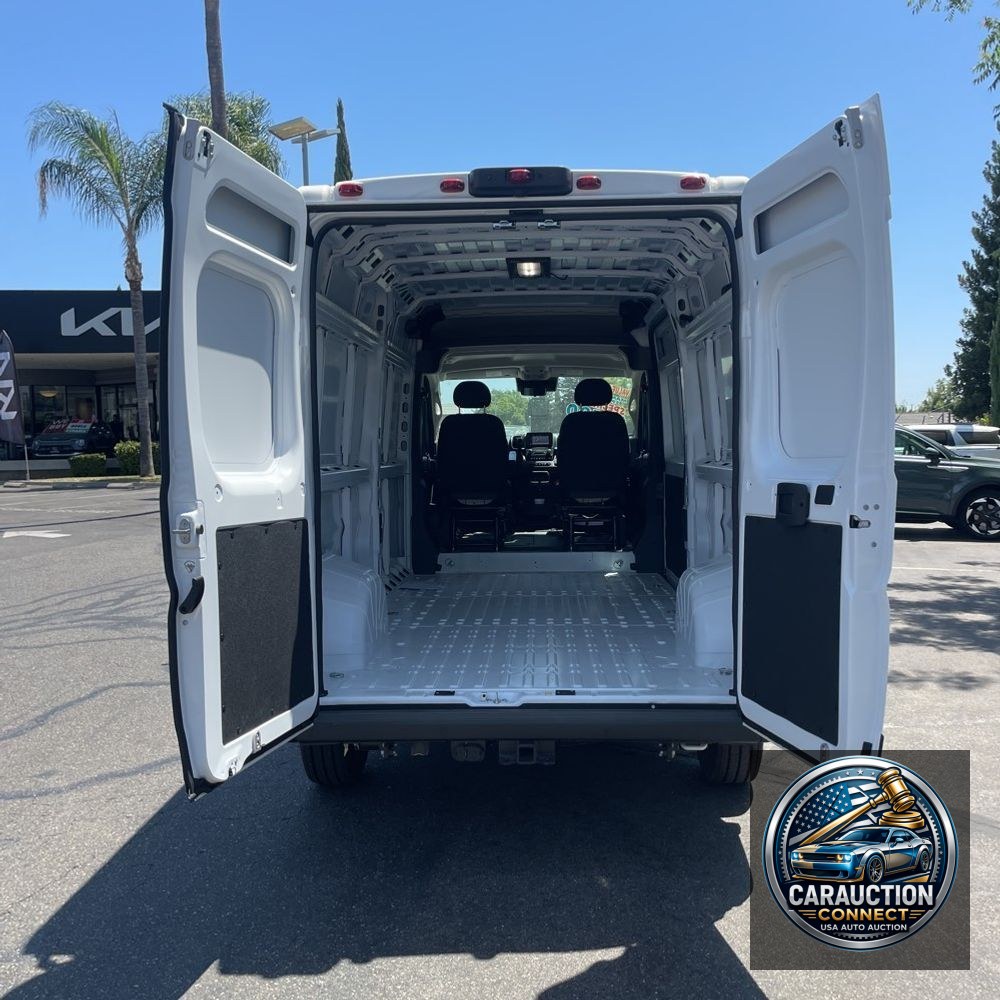 2025 Ram 2500 ProMaster Vans SLT HR