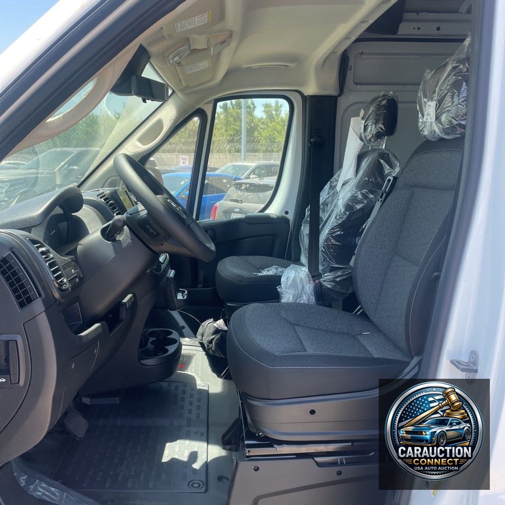 2025 Ram 2500 ProMaster Vans SLT HR