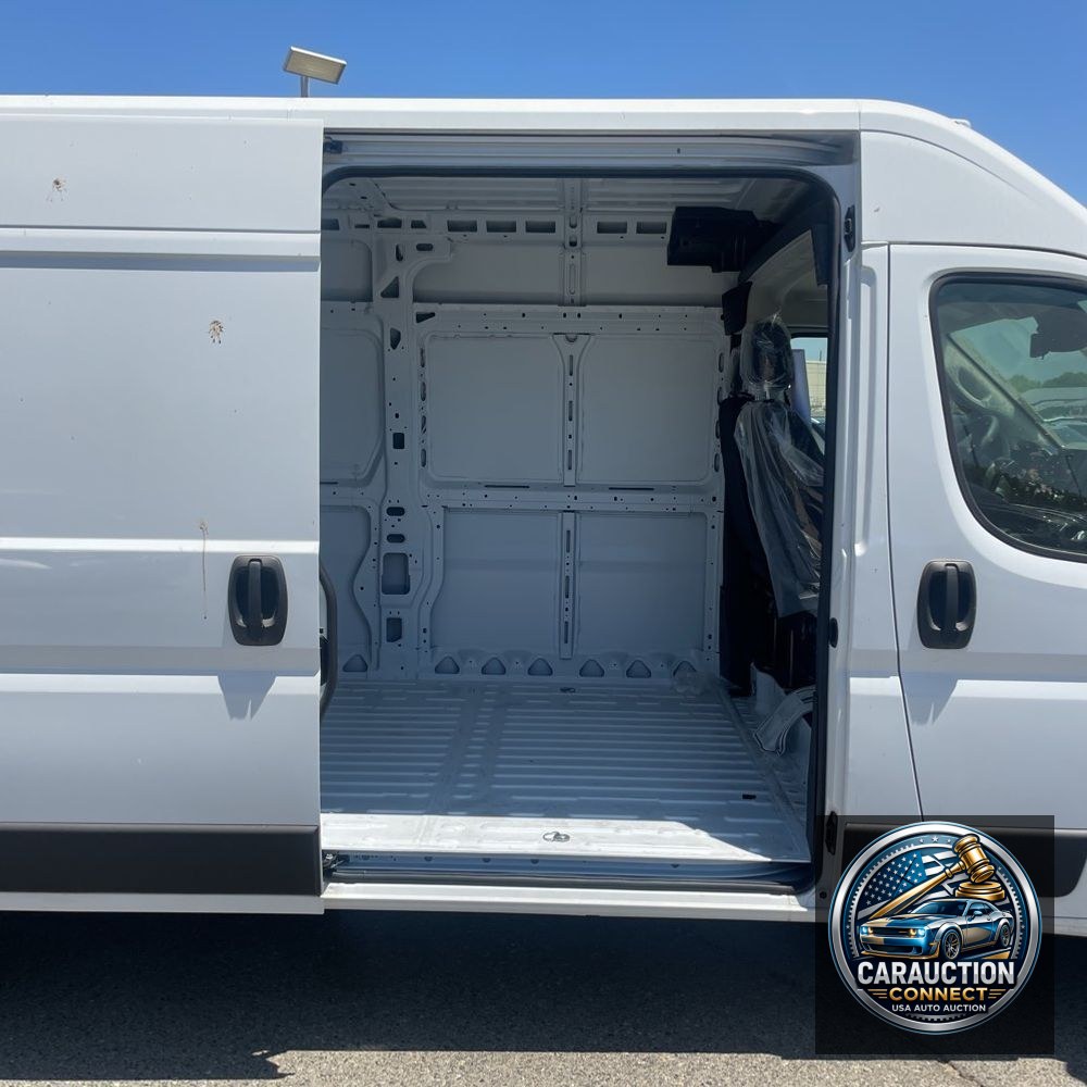 2025 Ram 2500 ProMaster Vans SLT HR