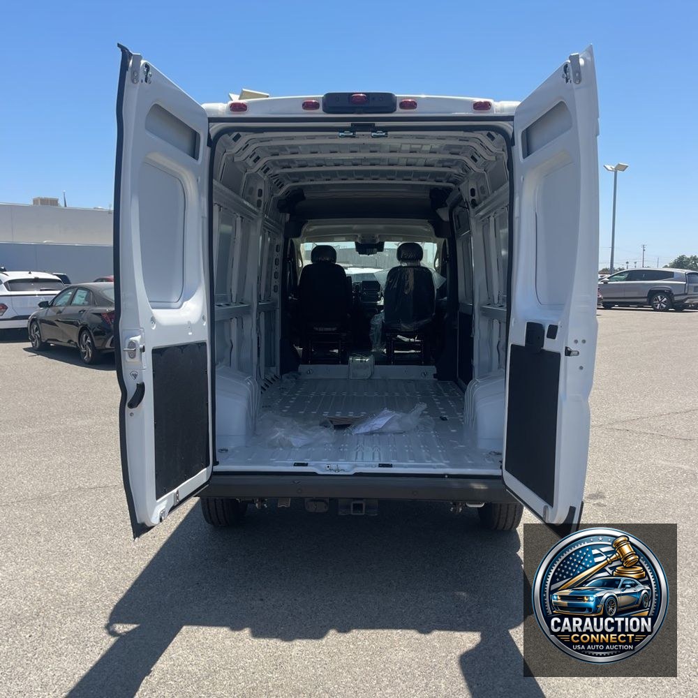 2025 Ram 2500 ProMaster Vans SLT HR