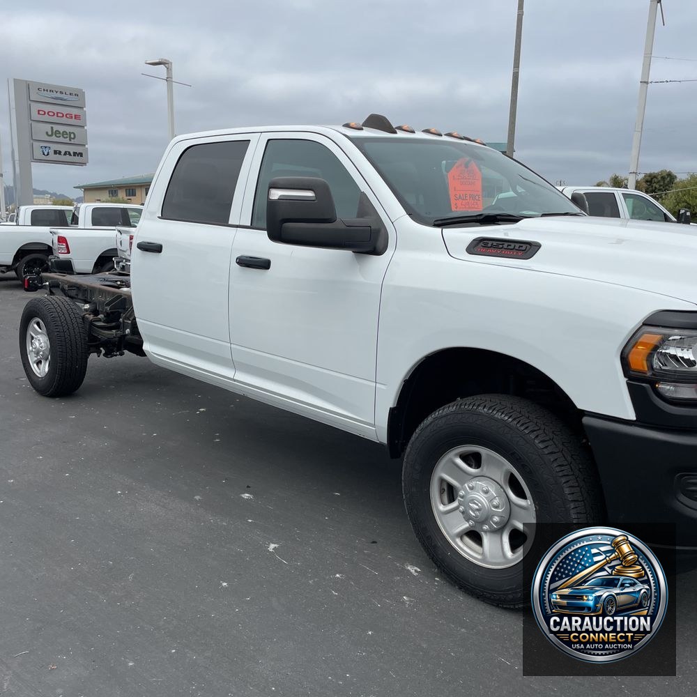 2023 Ram 3500 Cab/Chassis Tradesman