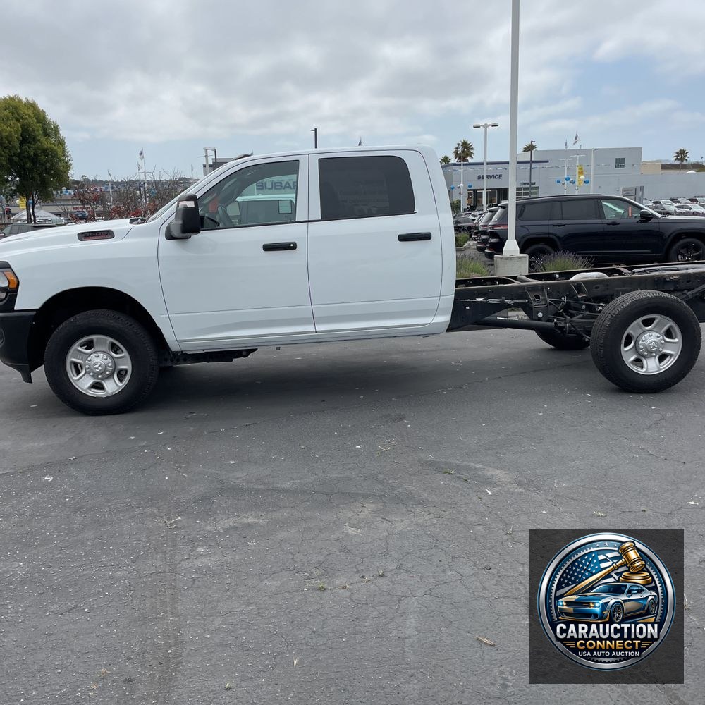 2023 Ram 3500 Cab/Chassis Tradesman