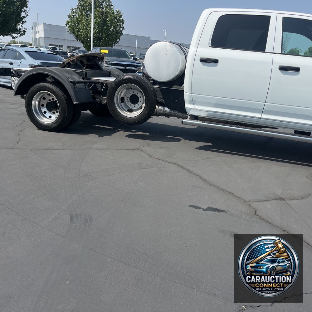 2022 Ram Commercial Tradesman CA60-84 CREW CAB/CHASSIS 4X4 6.7L