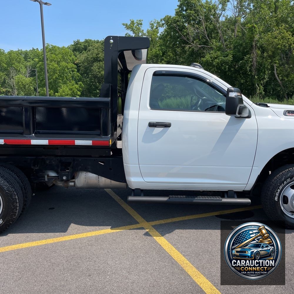 2024 Ram 3500 Cab/Chassis Tradesman