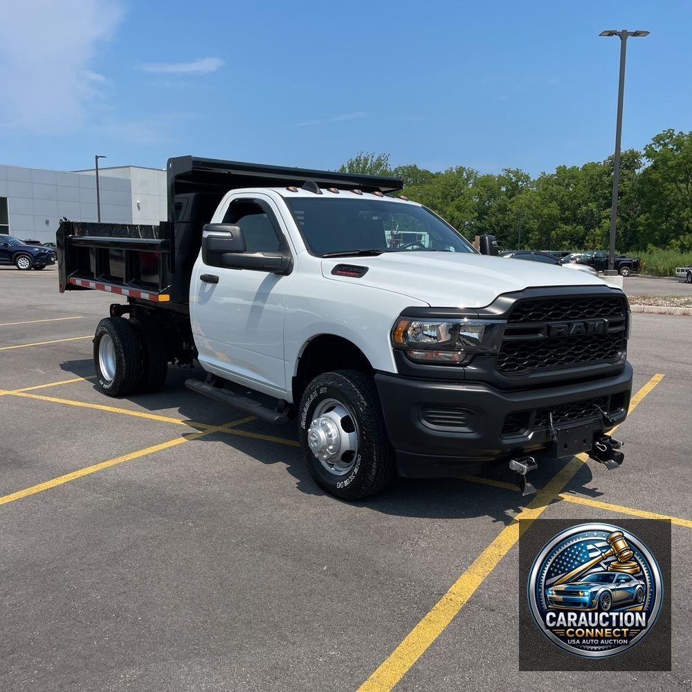 2024 Ram 3500 Cab/Chassis Tradesman