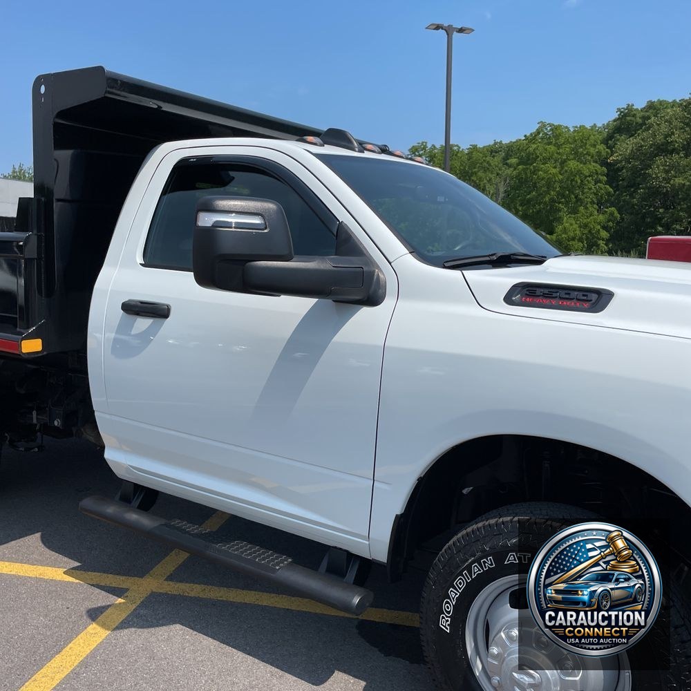 2024 Ram 3500 Cab/Chassis Tradesman