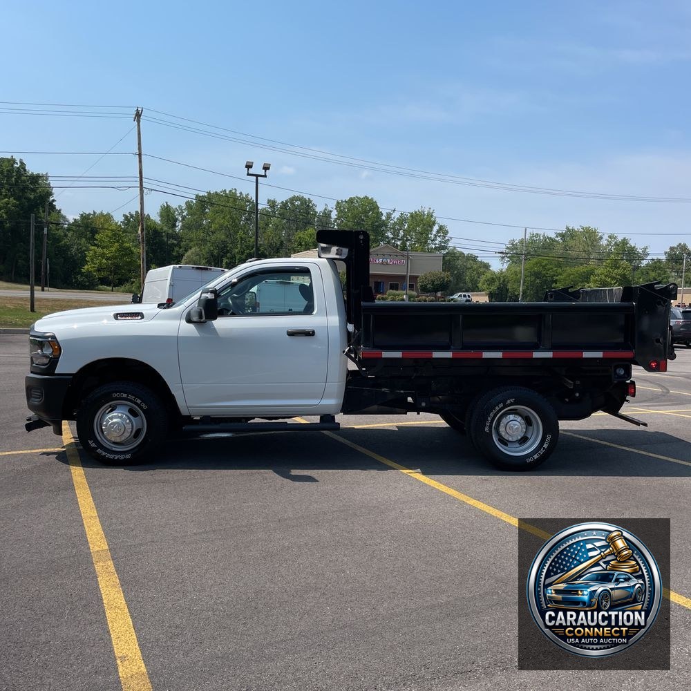 2024 Ram 3500 Cab/Chassis Tradesman