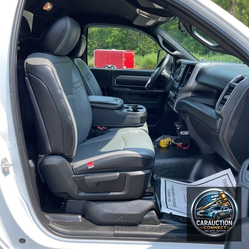 2024 Ram 3500 Cab/Chassis Tradesman