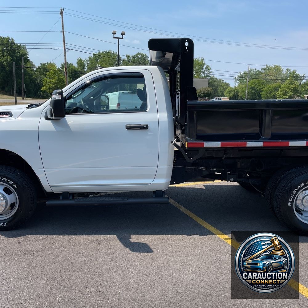 2024 Ram 3500 Cab/Chassis Tradesman