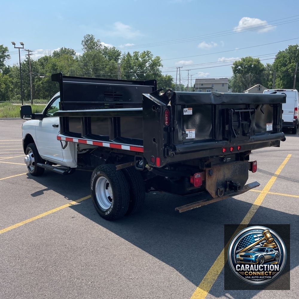2024 Ram 3500 Cab/Chassis Tradesman