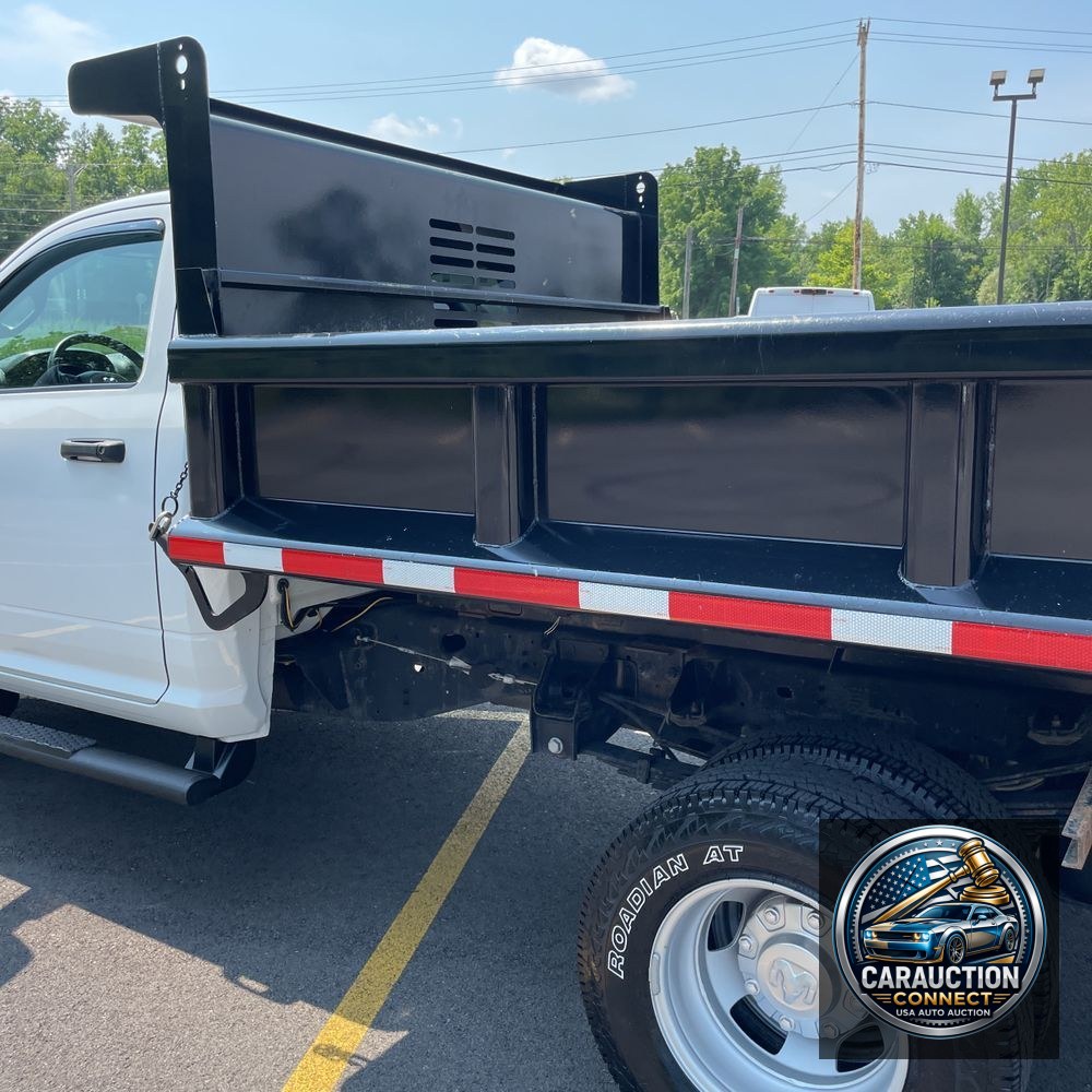 2024 Ram 3500 Cab/Chassis Tradesman