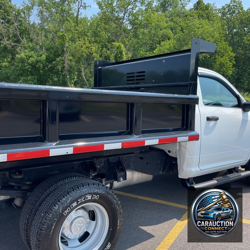2024 Ram 3500 Cab/Chassis Tradesman
