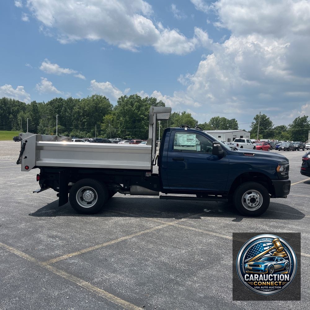 2024 Ram 3500 Cab/Chassis Tradesman
