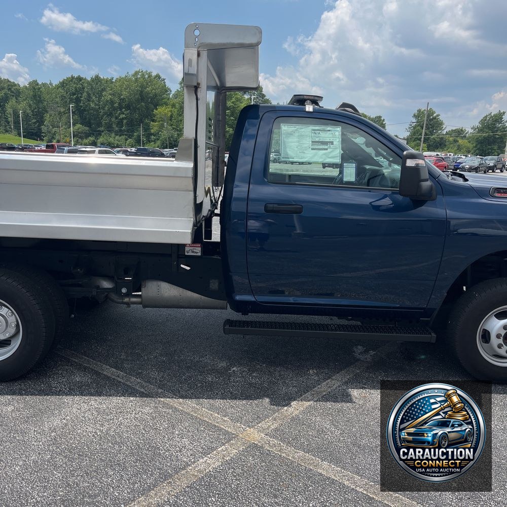 2024 Ram 3500 Cab/Chassis Tradesman
